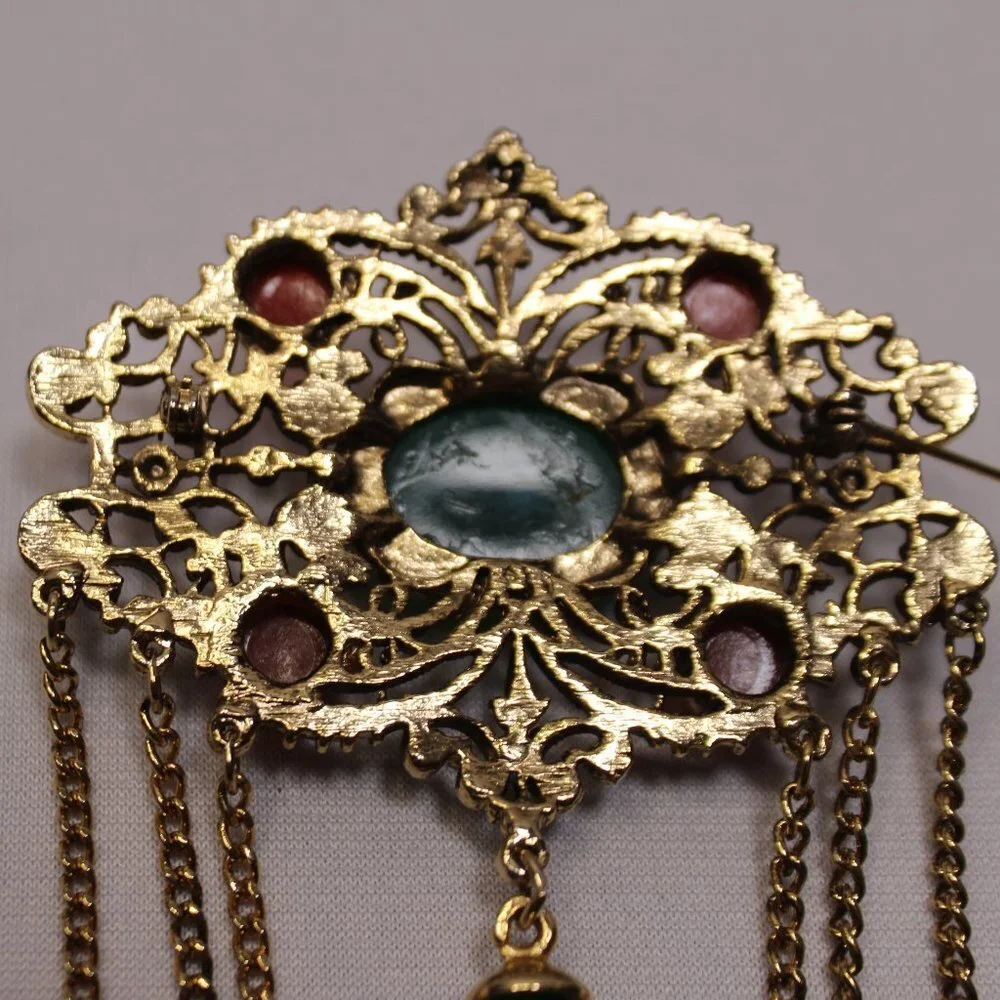 Vintage Victorian Revival Cabachon Green and Faux Carnelian Stones Brooch - Picture 12 of 12